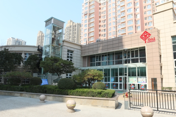 新世界阳光花园党群服务综合体外景.JPG
